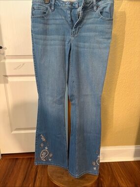 Idyllwind Light Blue Embroidered Flare Jeans Miranda Lambert 14